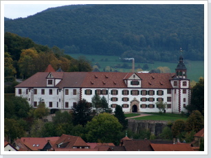 Schloss Wilhelmsburg als sagenhafter Blickfang